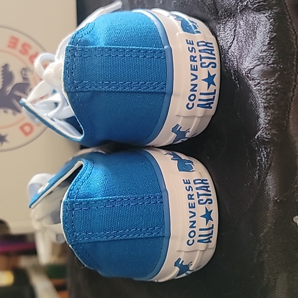 Converse - Picture 3 of 6